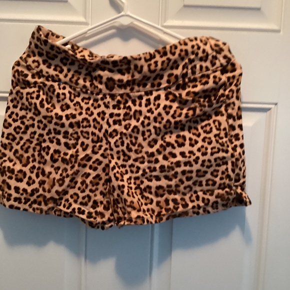 INC Leopard shorts. Size 4. Brand new never worn. - Picture 1 of 3